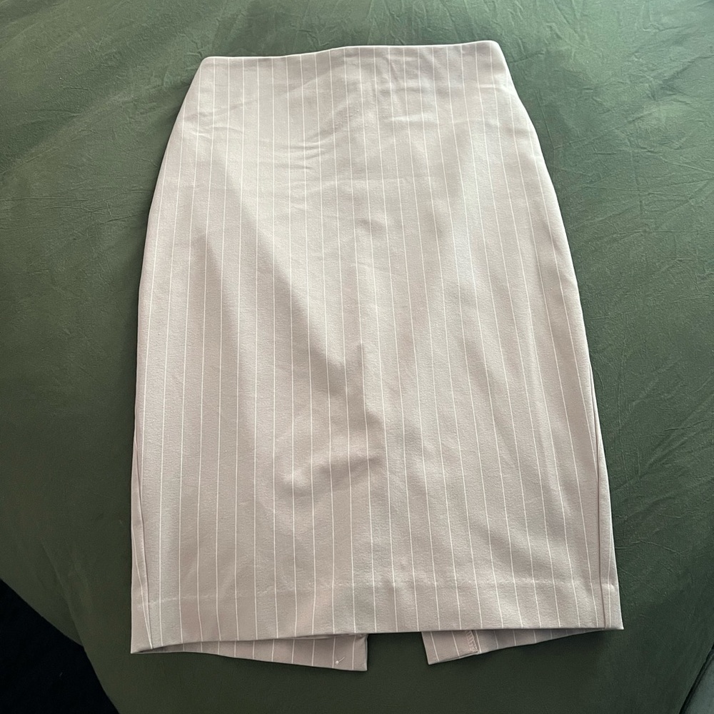 EXPRESS High Waisted Pencil Skirt - Pale Pink w/ White Pinstripe